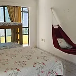 Apto espaçoso, portaria com segurança 24 horas, 2 vagas de estacionamento coberto, piscina adulto e infantil, 2 quadras da praia, próximo ao Crocobeach e Chico do Caranguejo, UPA, supermercado e shopping Rio Mar