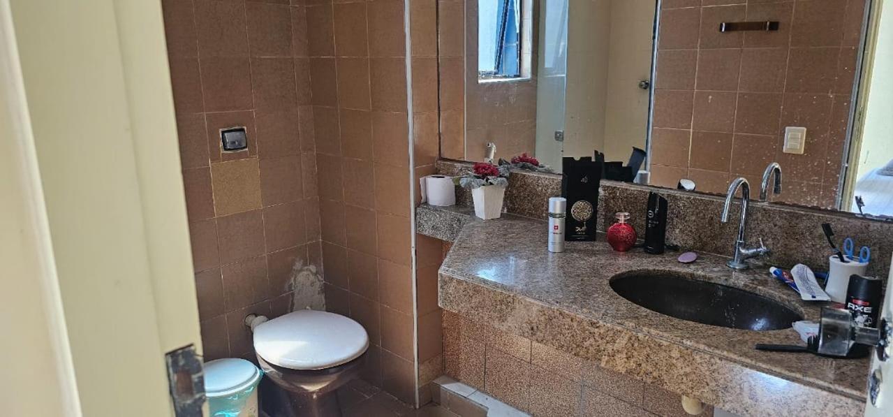 Apartamento Apto Espaçoso, Portaria Com Segurança 24 Horas, 2 Vagas De Estacionamento Coberto, Piscina Adulto E Infantil, 2 Quadras Da Praia, Próximo Ao Crocobeach E Chico Do Caranguejo, Upa, Supermercado E Shopping Rio Mar *