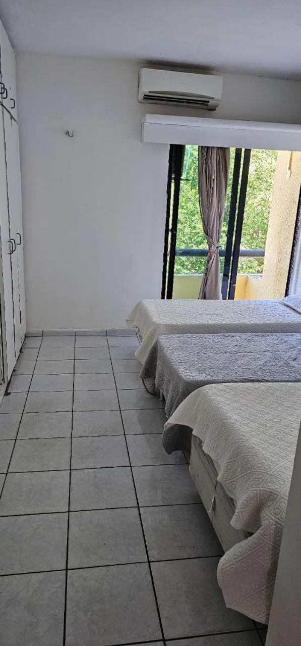 Apto Espaçoso, Portaria Com Segurança 24 Horas, 2 Vagas De Estacionamento Coberto, Piscina Adulto E Infantil, 2 Quadras Da Praia, Próximo Ao Crocobeach E Chico Do Caranguejo, Upa, Supermercado E Shopping Rio Mar Apartamento *