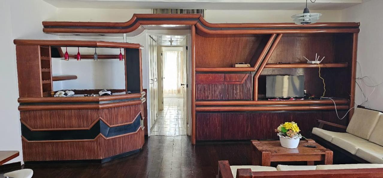 Apartamento Apto Espaçoso, Portaria Com Segurança 24 Horas, 2 Vagas De Estacionamento Coberto, Piscina Adulto E Infantil, 2 Quadras Da Praia, Próximo Ao Crocobeach E Chico Do Caranguejo, Upa, Supermercado E Shopping Rio Mar Fortaleza (Ceara)